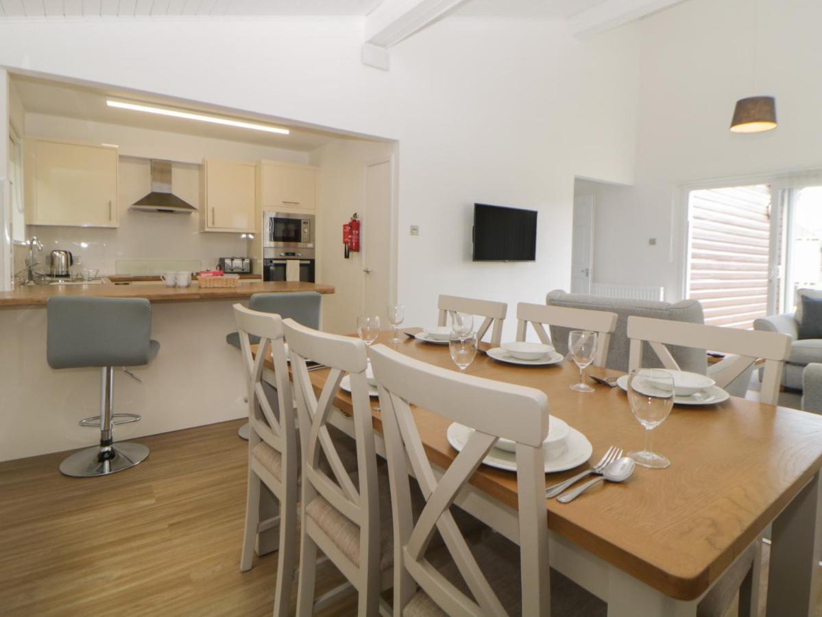 Harcombe House Bungalow 9 نيوتن أبوت المظهر الخارجي الصورة